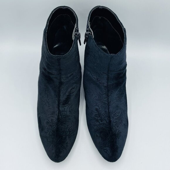 Unisa Shoes Womens Size 8 M Black Embossed Heels Ankle Booties Zip Velvet - Picture 5 of 12